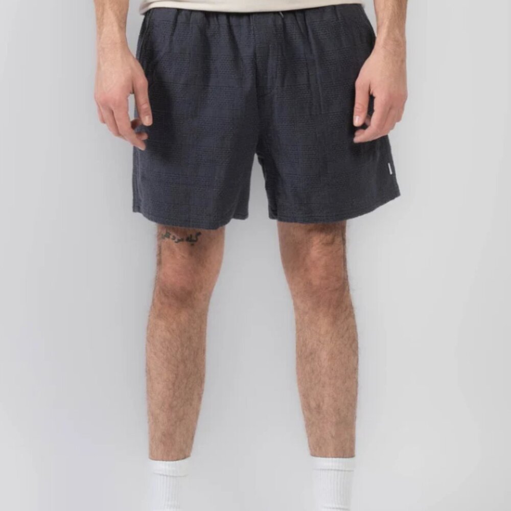 BNWT SS25 LES DEUX CHARLIE SHORTS M